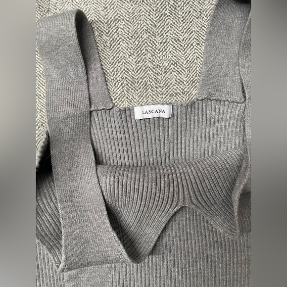 Gray Women's Ribbed Tank Top - Picture 2 of 5